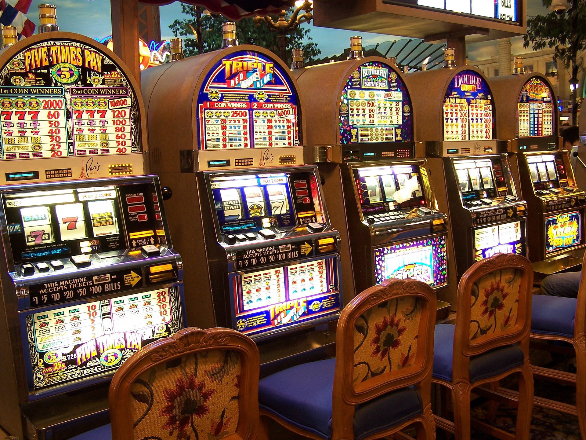 The Pros and Cons of Slot Online Gaming: Is It Worth Your Time and Money?